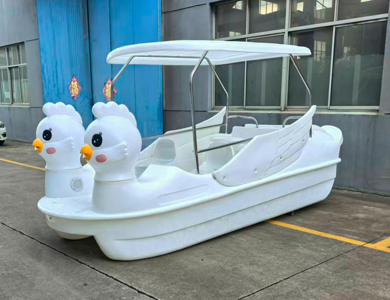 萌仔雞電動(dòng)船